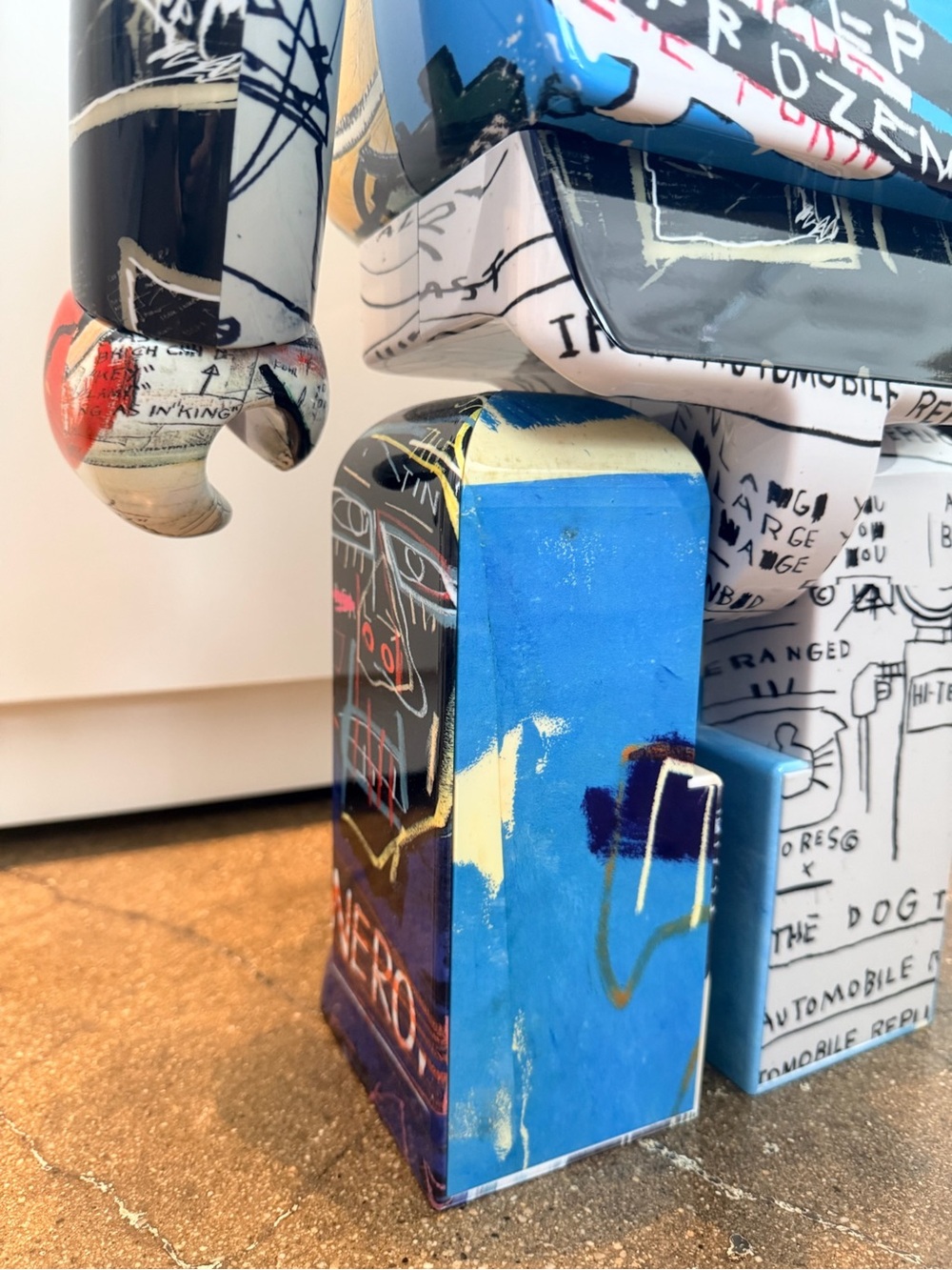 Bearbrick Jean - Michel Basquiat Special - Picture 10 of 13